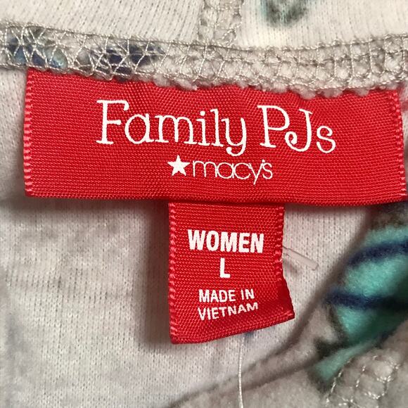 Holiday Family PJs Festive Trees One Piece - Size Large - Picture 10 of 14